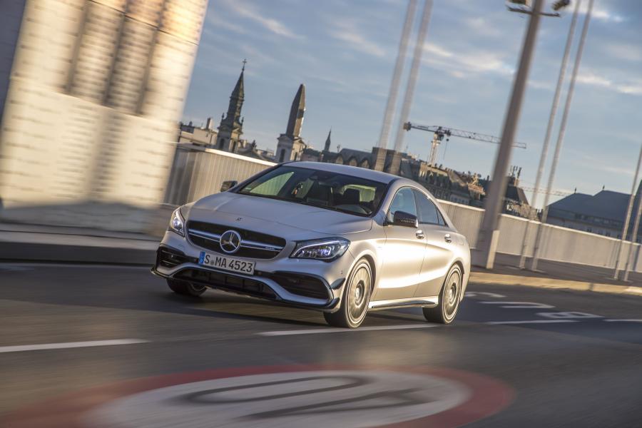  Mercedes-AMG CLA45 4Matic 2016 года  (фото 19 из 40)
